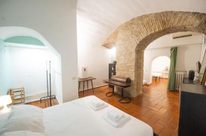 Campo de Fiori Grotto Apartment